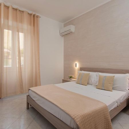 Casa Vacanze Carolina 348 Napoli Bagian luar foto